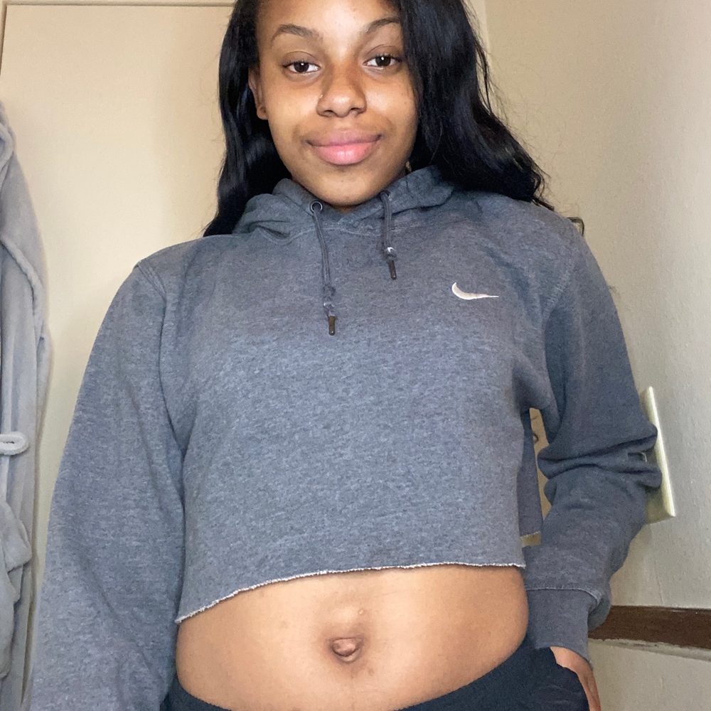 Cropped Nike hoodie